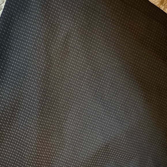 Under Armour • Men’s EUC Golf Shorts sz 34 - Picture 2 of 4